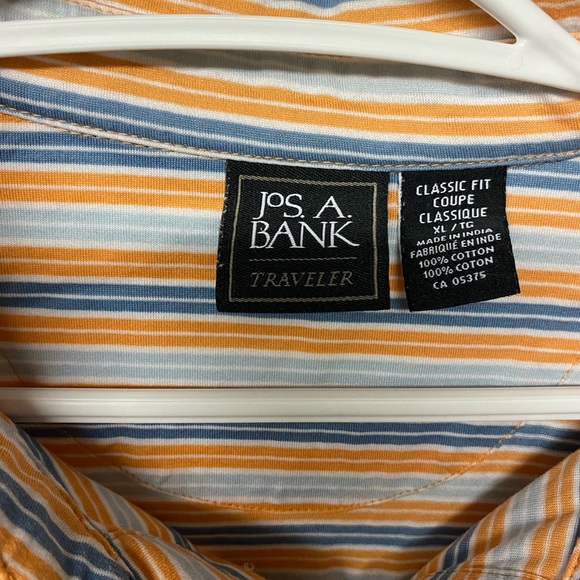 2/$30⚡️- SHIRT | Men’s Jos. A Bank Traveller classic fit size XL - Picture 2 of 3